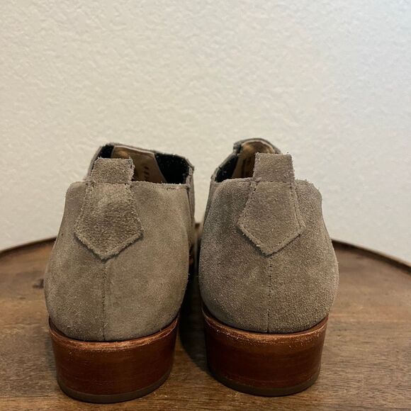 FRYE Gray Suede Slip-On Billy Shootie Ankle Bootie Short Boots Women's Size 9 - Picture 4 of 7